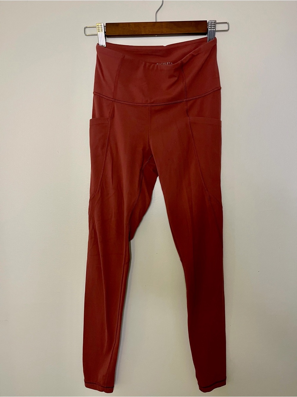 Athleta Salutation Stash High Rise Capri